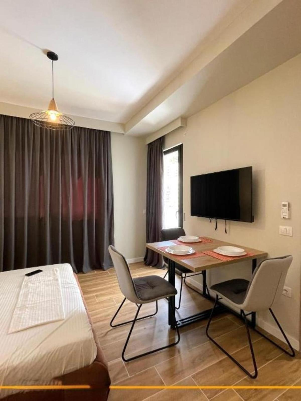 Joanna Suites Sarandë Exterior foto